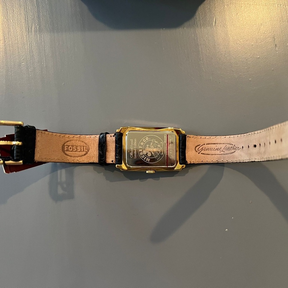 Limited Edition Fossil Mickey Mouse watch "World's Favorite Golfer - Picture 6 of 8